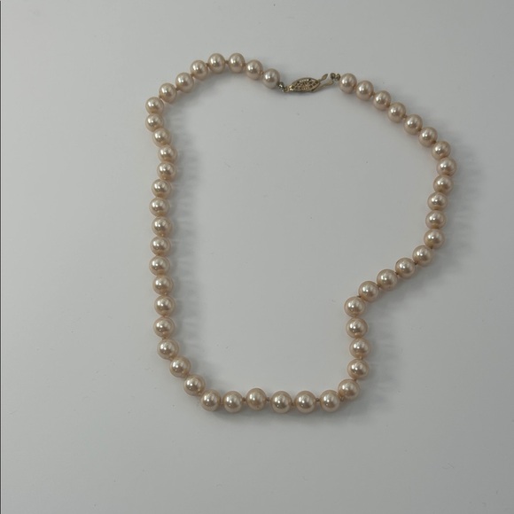 Classic Cream Pearl Necklace - Picture 14 of 16